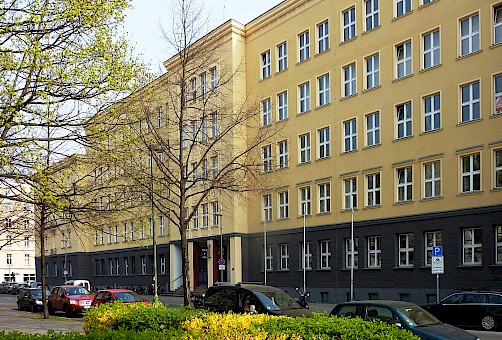Polizei & Feuerwache Berlin - Friedrichshain, Wedekindstraße 10, 10243 Berlin